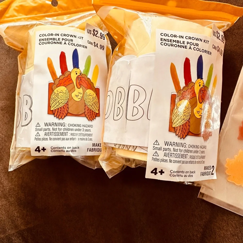 Thanksgiving decorations and crafts - Creatology brand.?